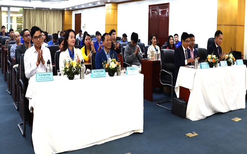 Trao giải Cuộc thi Sáng kiến tiêu dùng xanh, giảm ô nhiễm nhựa