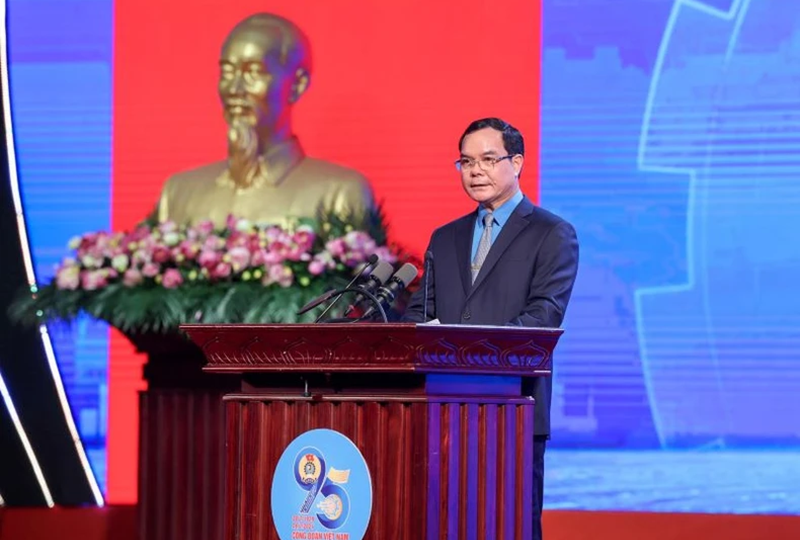 Công đoàn Việt Nam gắn bó máu thịt, hết lòng phấn đấu vì quyền lợi giai cấp công nhân