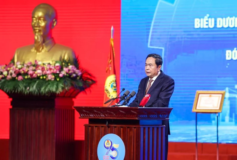 Công đoàn Việt Nam gắn bó máu thịt, hết lòng phấn đấu vì quyền lợi giai cấp công nhân