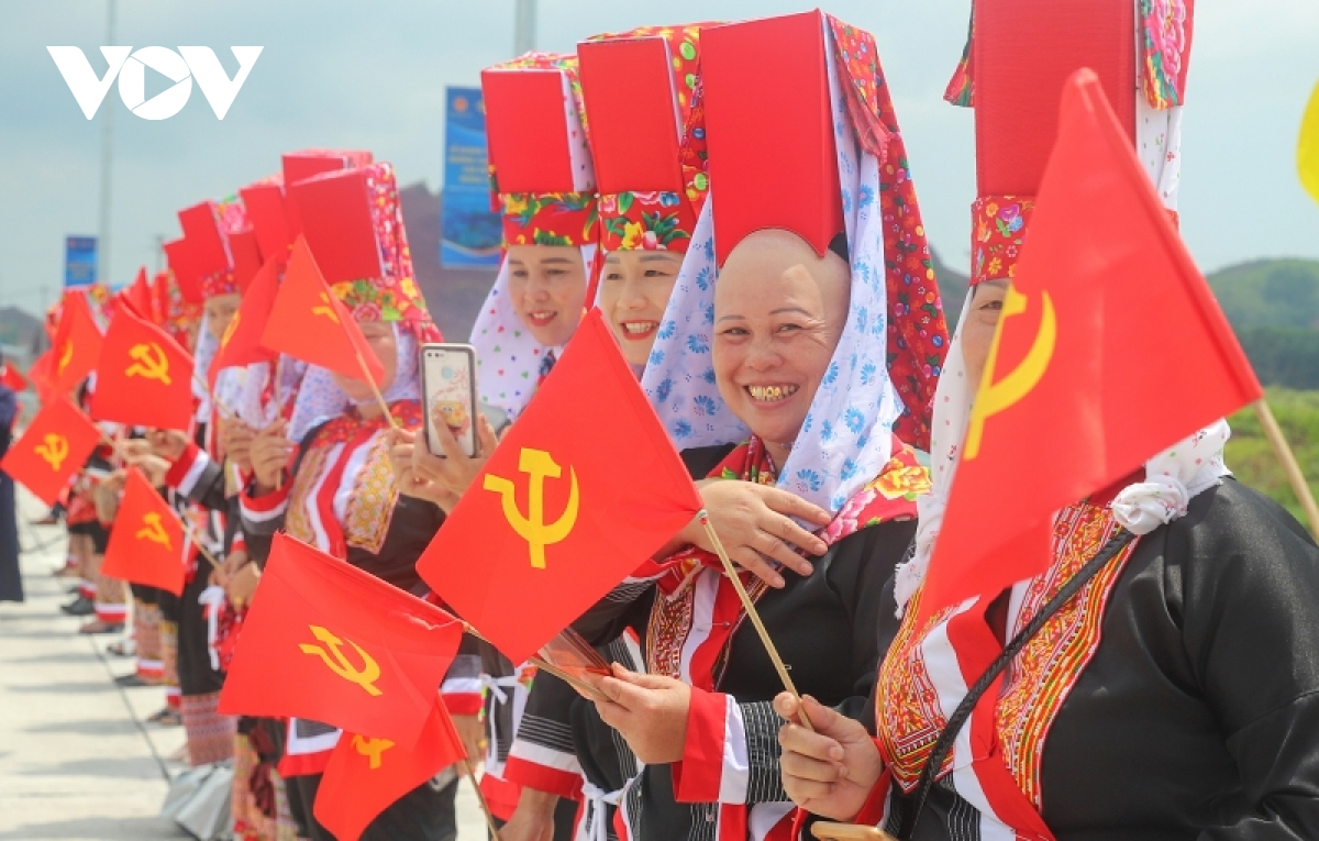 Toàn cảnh Quảng Ninh khánh thành cao tốc Vân Đồn - Móng Cái