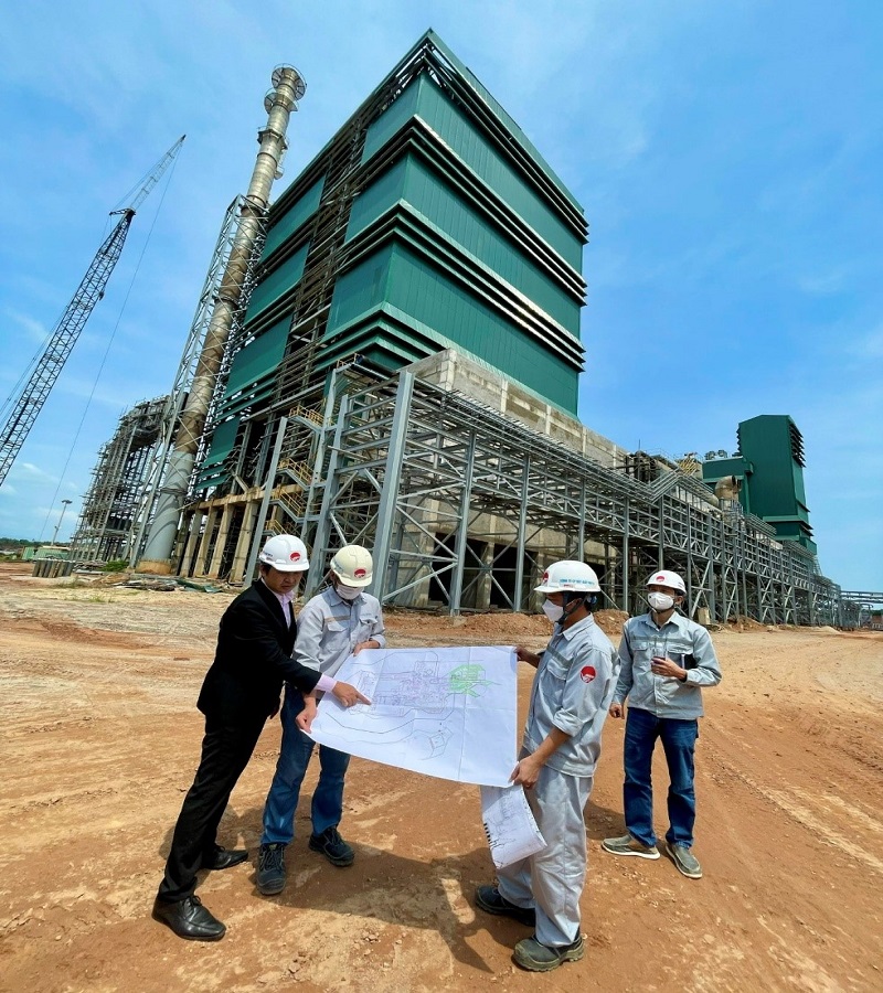 Nhà máy Bột - Giấy VNT19 thi công đường ống xả thải theo đúng phê chuẩn thiết kế của các cơ quan chức năng