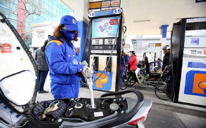 Giá xăng tiếp tục tăng mạnh, đạt mức cao nhất kể từ năm 2014