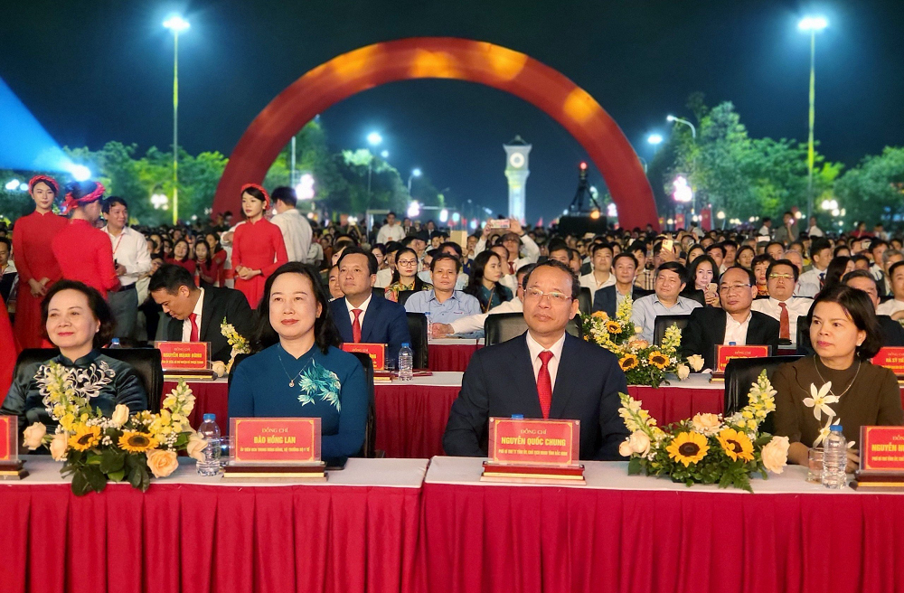 Toàn cảnh Lễ công bố thành lập thị xã Thuận Thành của tỉnh Bắc Ninh