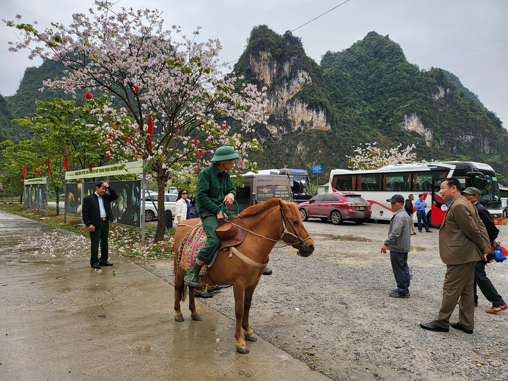 Chiêm ngưỡng vẻ đẹp thiên nhiên hùng vĩ của non nước Cao Bằng