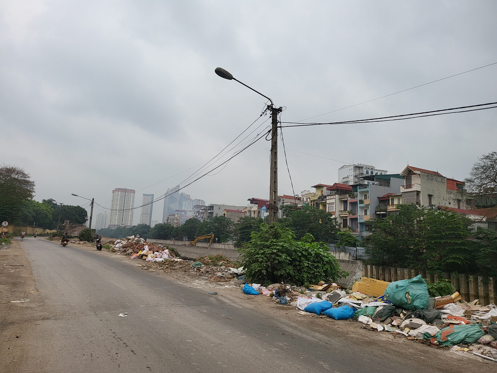 Hà Đông - Hà Nội: Rác thải ngổn ngang, nhếch nhác tại đường Ngô Quyền