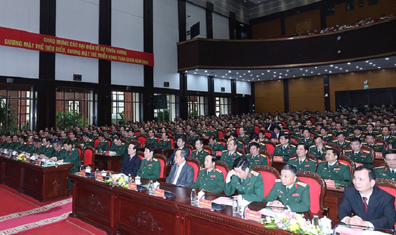 Chủ tịch nước Võ Văn Thưởng dự lễ tuyên dương gương mặt trẻ toàn quân 2022