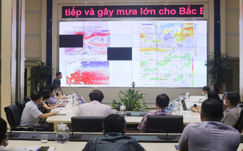 Dự báo kịp thời những thay đổi của bão số 7, cảnh báo sớm cơn bão số 8