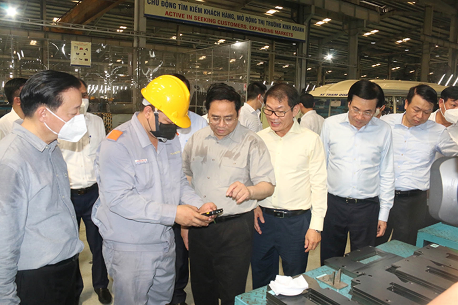 Thủ tướng Phạm Minh Chính thăm, làm việc tại Khu phức hợp sản xuất và lắp ráp ô tô Chu Lai-Trường Hải