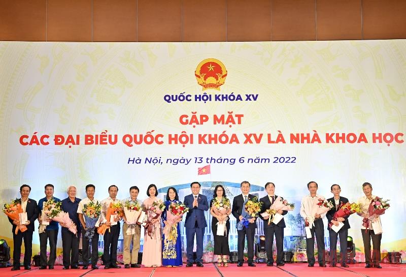 Đóng góp mạnh mẽ vào sự nghiệp phát triển khoa học công nghệ, đổi mới sáng tạo