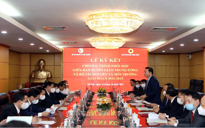 Ban Tuyên giáo Trung ương và Bộ TN&MT ký kết Chương trình phối hợp giai đoạn 2021 - 2026