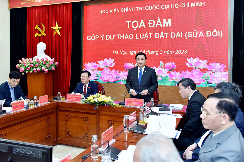 Chủ tịch Quốc hội Vương Đình Huệ chủ trì Tọa đàm góp ý dự thảo Luật Đất đai (sửa đổi)