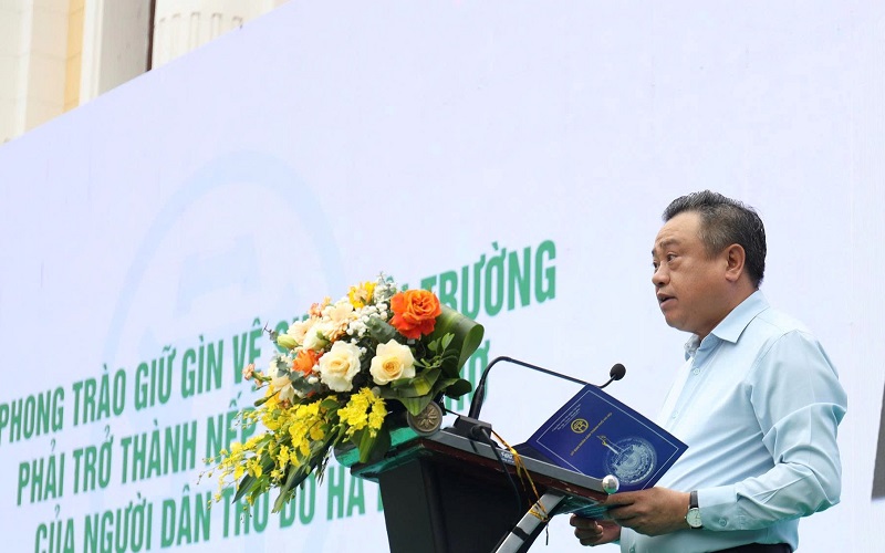 Hà Nội: Ra quân vận hành phương tiện, thiết bị vệ sinh môi trường hiện đại