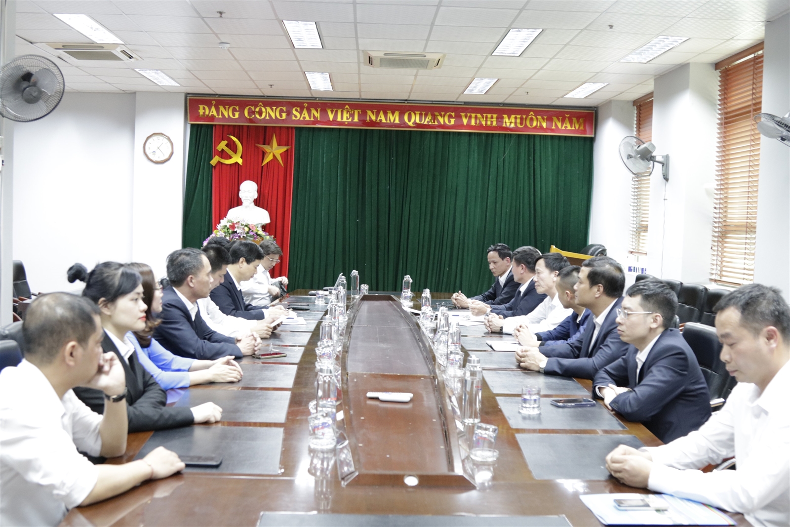 Phiên họp thứ nhất Đoàn chủ tịch nhiệm kỳ mới