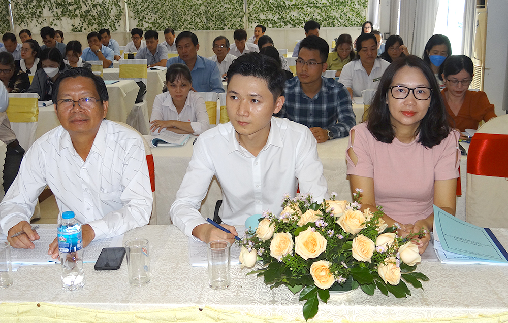 Tập huấn nâng cao kiến thức pháp luật về bảo vệ môi trường