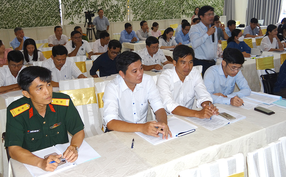 Tập huấn nâng cao kiến thức pháp luật về bảo vệ môi trường