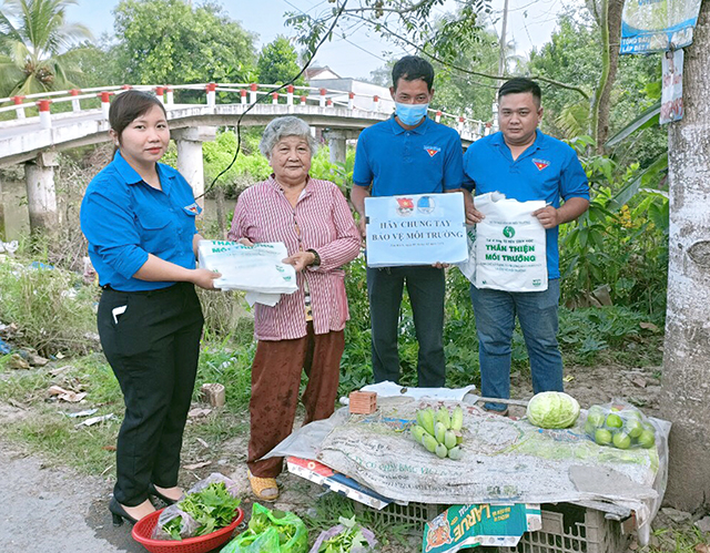 Xung kích, tình nguyện bảo vệ môi trường, ứng phó với biến đổi khí hậu