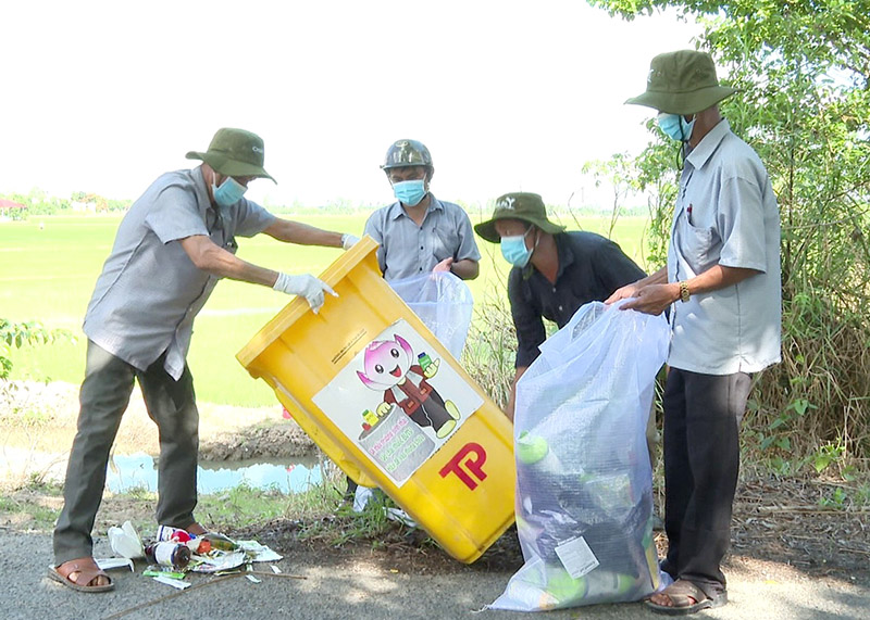 Mô hình 'Nhà sạch, Đường sạch, Đồng ruộng sạch' góp phần bảo vệ môi trường