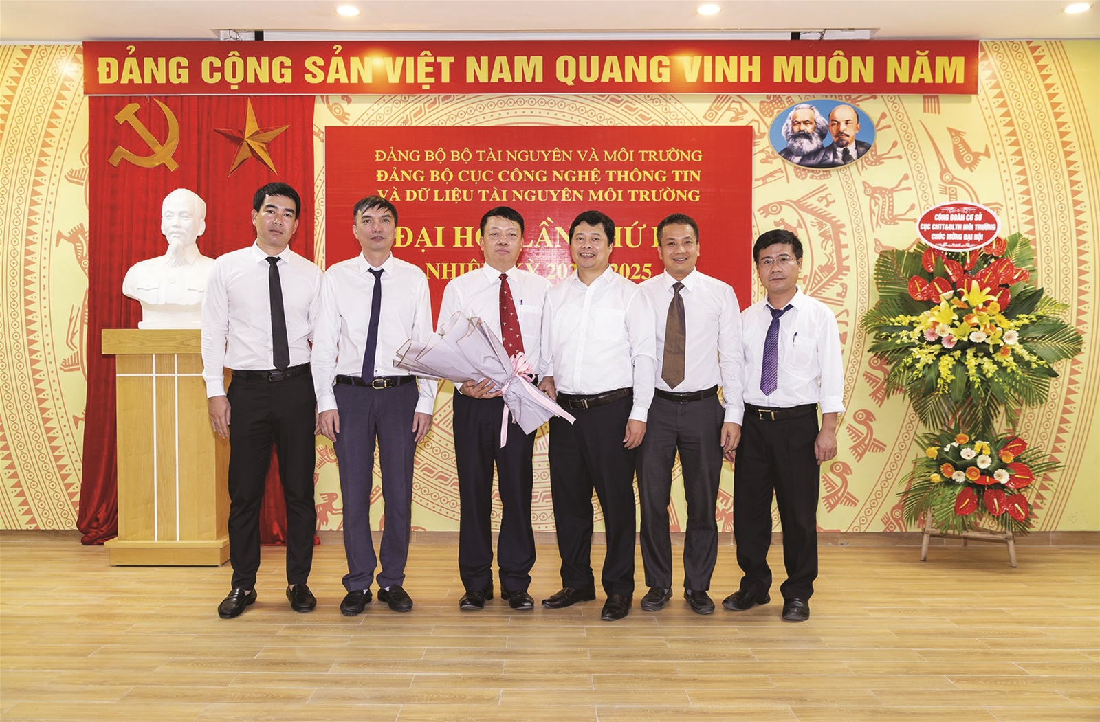Ứng dụng công nghệ thông tin trong chuyển đổi số ngành Tài nguyên và Môi trường