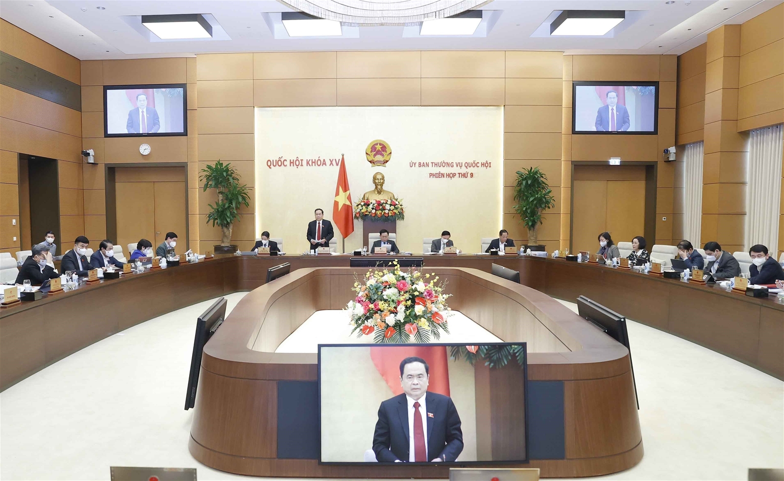 Toàn cảnh phiên họp thứ 9 của UBTVQH về kết quả ban đầu Giám sát chuyên đề "việc thực hiện chính sách pháp luật về thực hành tiết kiệm, chống lãng phí giai đoạn 2016 - 2021"