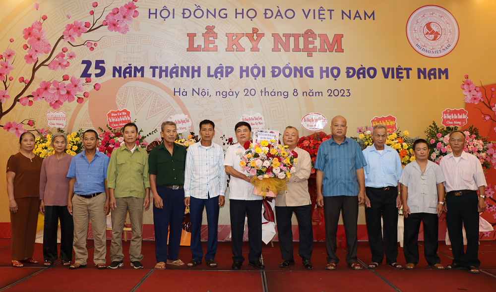 Kỷ niệm 25 năm thành lập Hội đồng dòng họ Đào Việt Nam