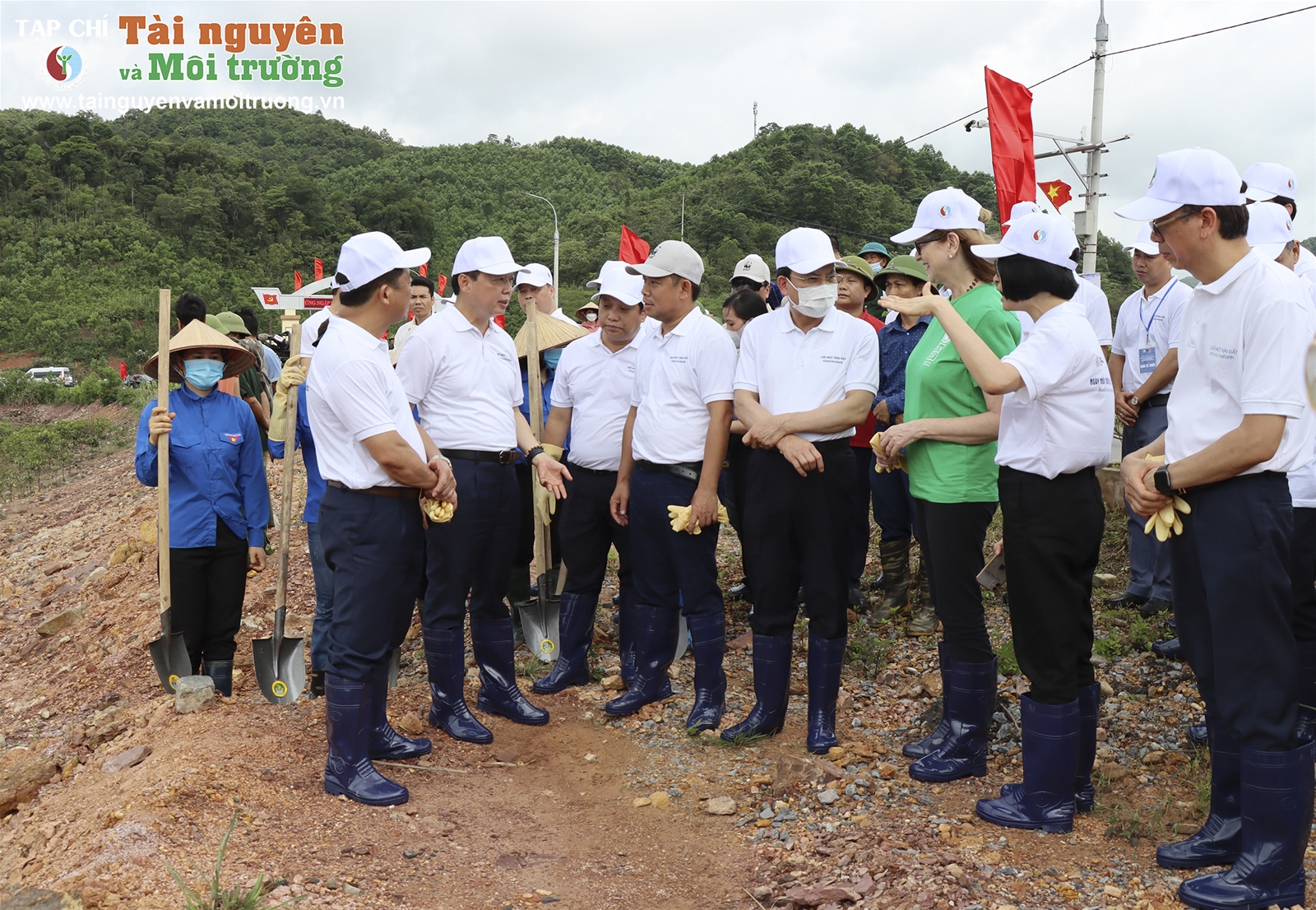 Những hình ảnh trong lễ phát động quốc gia hưởng ứng ngày Quốc tế đa dạng sinh học (22/5); Ngày môi trường thế giới (5/6) và Tháng hành động vì môi trường tại huyện Tiên Yên