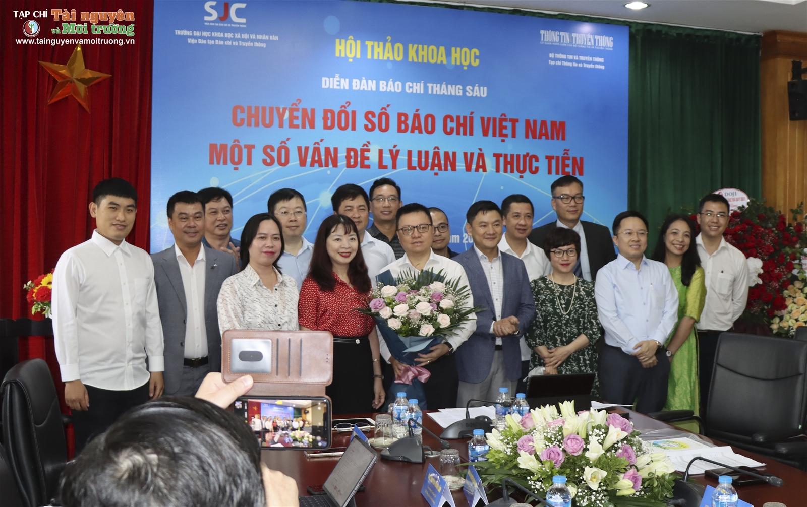 Chuyển đổi số báo chí Việt Nam - Những vấn đề lý luận và thực tiễn