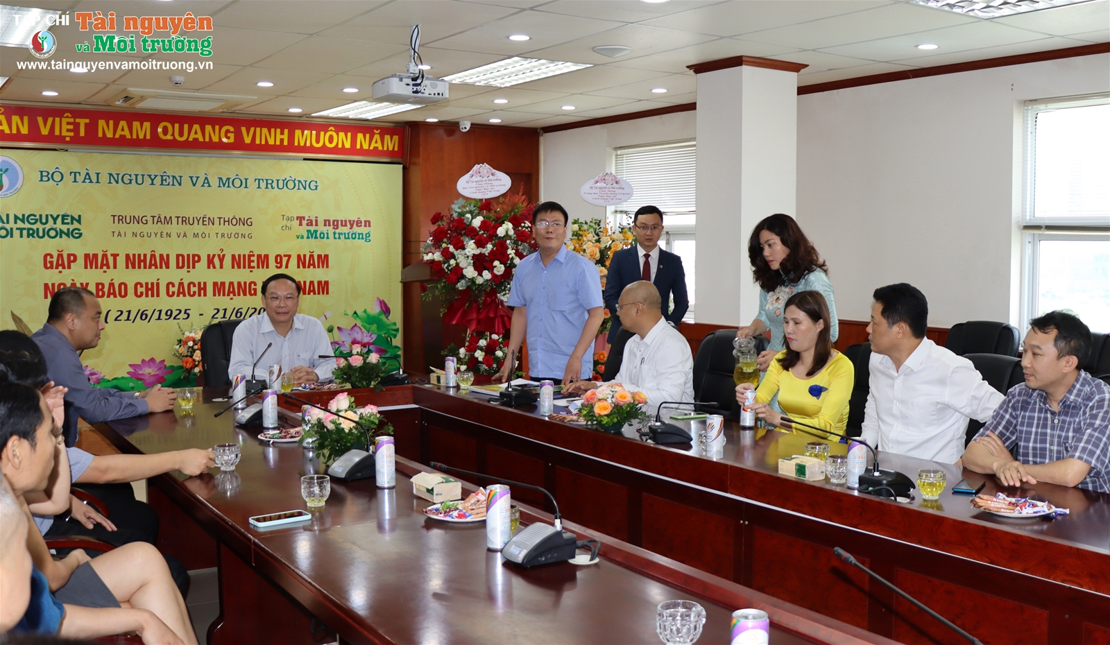 Thứ trưởng Bộ TN&MT Lê Công Thành gặp mặt các cơ quan báo chí Bộ TN&MT nhân Kỷ niệm 97 năm ngày Báo chí Cách mạng Việt Nam