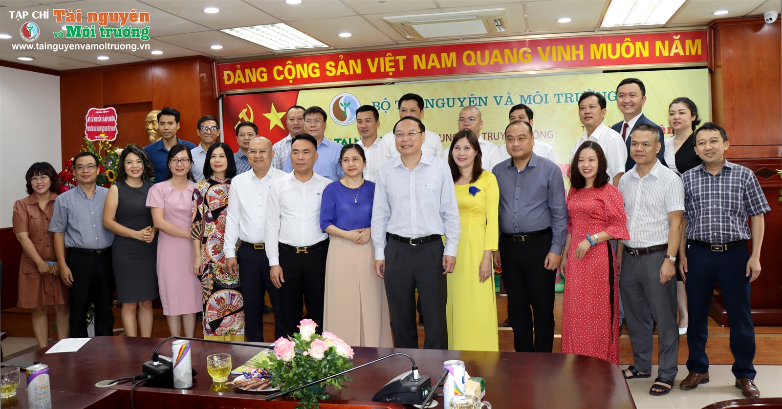 Thứ trưởng Bộ TN&MT Lê Công Thành gặp mặt các cơ quan báo chí Bộ TN&MT nhân Kỷ niệm 97 năm ngày Báo chí Cách mạng Việt Nam