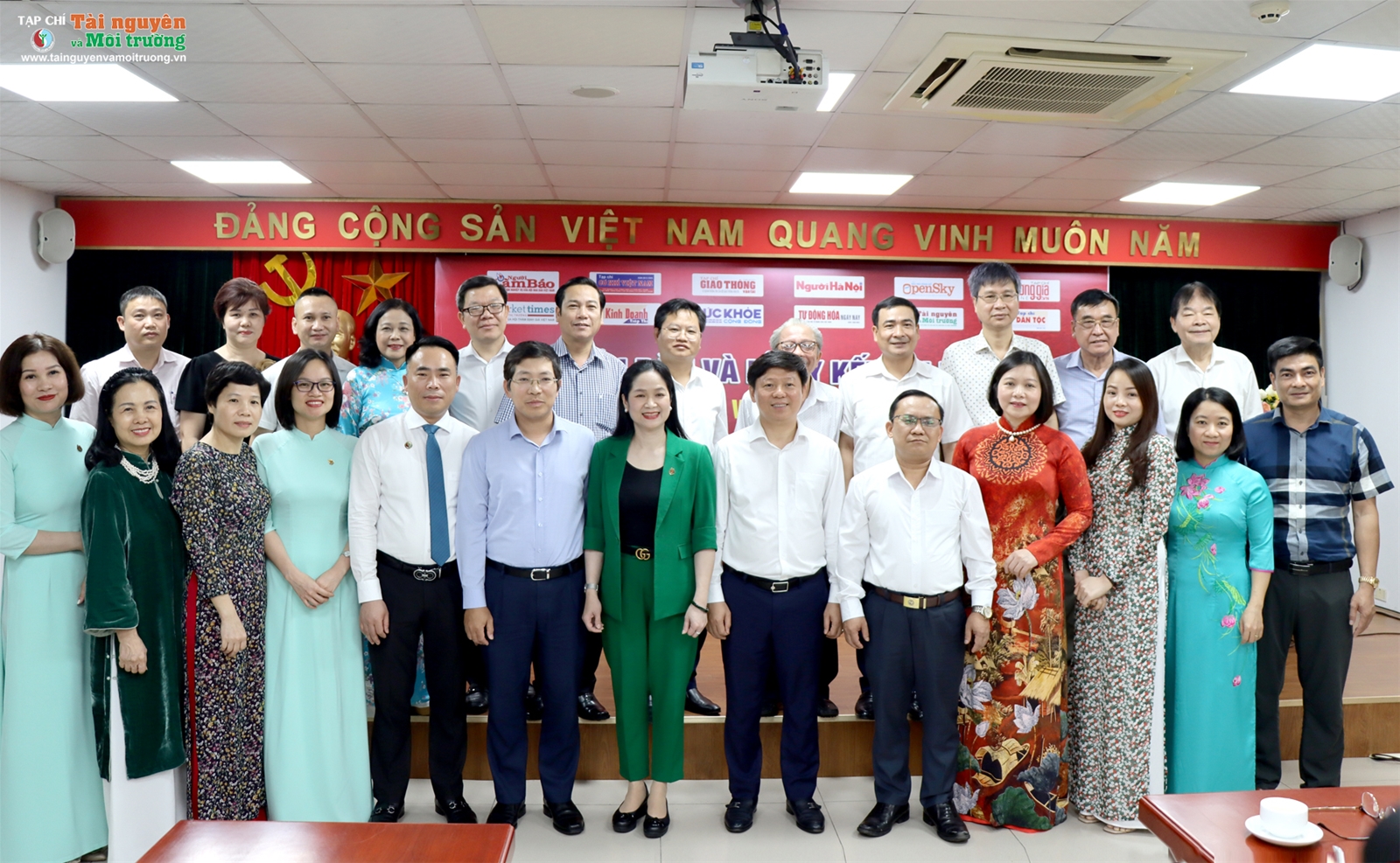 Ký kết thi đua xây dựng môi trường văn hóa trong cơ quan báo chí và văn hóa của người làm báo