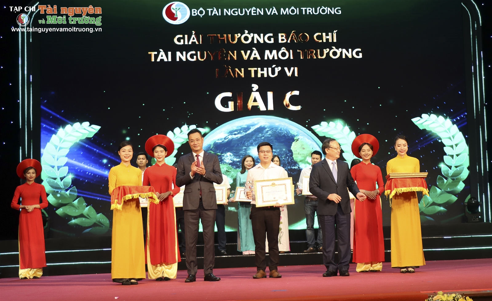 Trao Giải thưởng Môi trường Việt Nam và Giải thưởng Báo chí TN&MT lần thứ VI