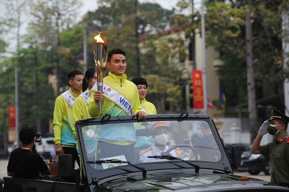 Hình ảnh lễ xin lửa và rước đuốc hướng đến SEA Games 31