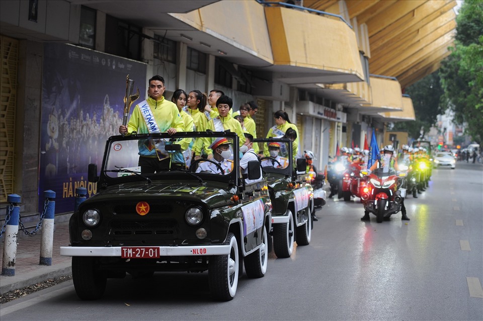 Hình ảnh lễ xin lửa và rước đuốc hướng đến SEA Games 31