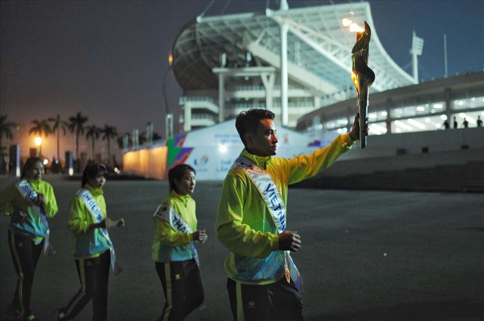 Hình ảnh lễ xin lửa và rước đuốc hướng đến SEA Games 31