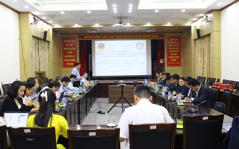 Việt Nam- Lào: Hợp tác điều tra lập các loại bản đồ về địa chất - khoáng sản