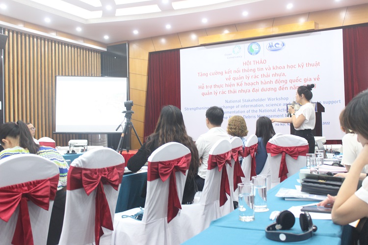 Kết nối thông tin và khoa học kỹ thuật về quản lý rác thải nhựa, đồng phối hợp thực hiện kế hoạch hành động quốc gia về quản lý rác thải nhựa đại dương đến năm 2030