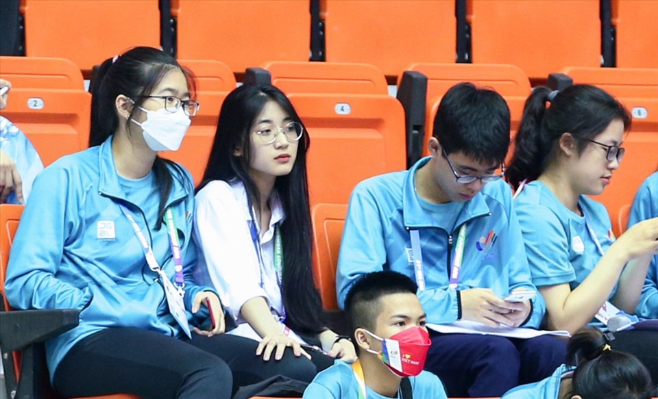Những tình nguyện viên trẻ trung tại SEA Games 31