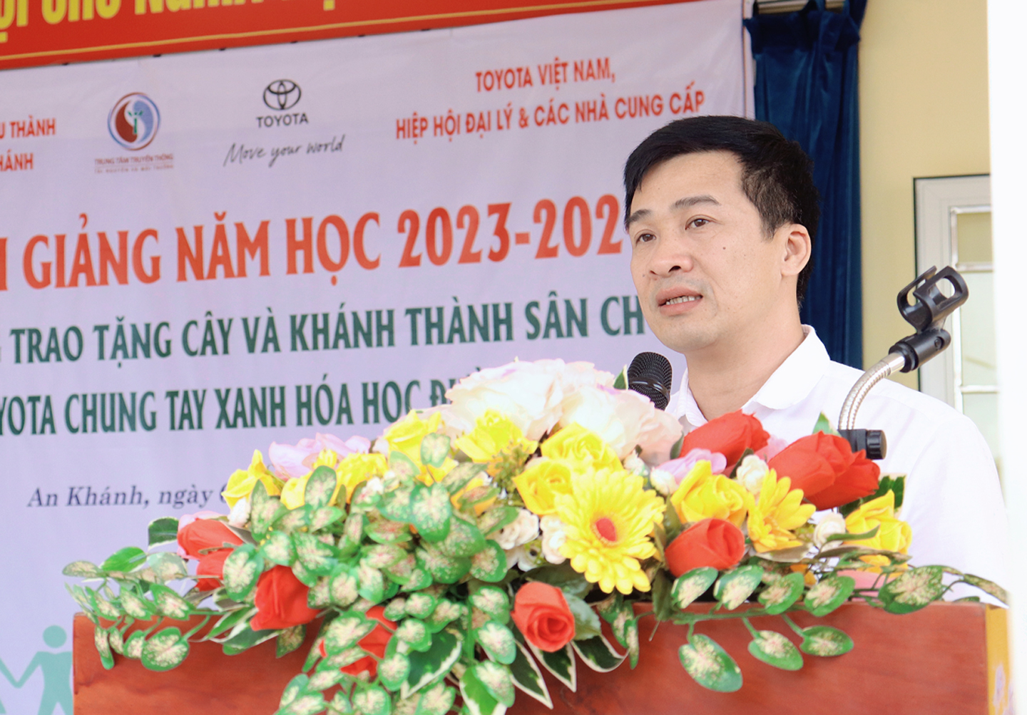 Lễ trao tặng cây xanh và khánh thành sân chơi “Toyota Chung tay xanh hoá học được” năm 2023
