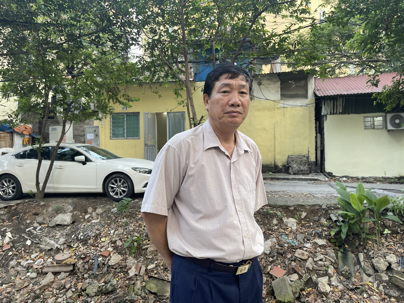 Hàng loạt mương thoát nước lộ thiên bốc mùi hôi thối tại Hà Nội