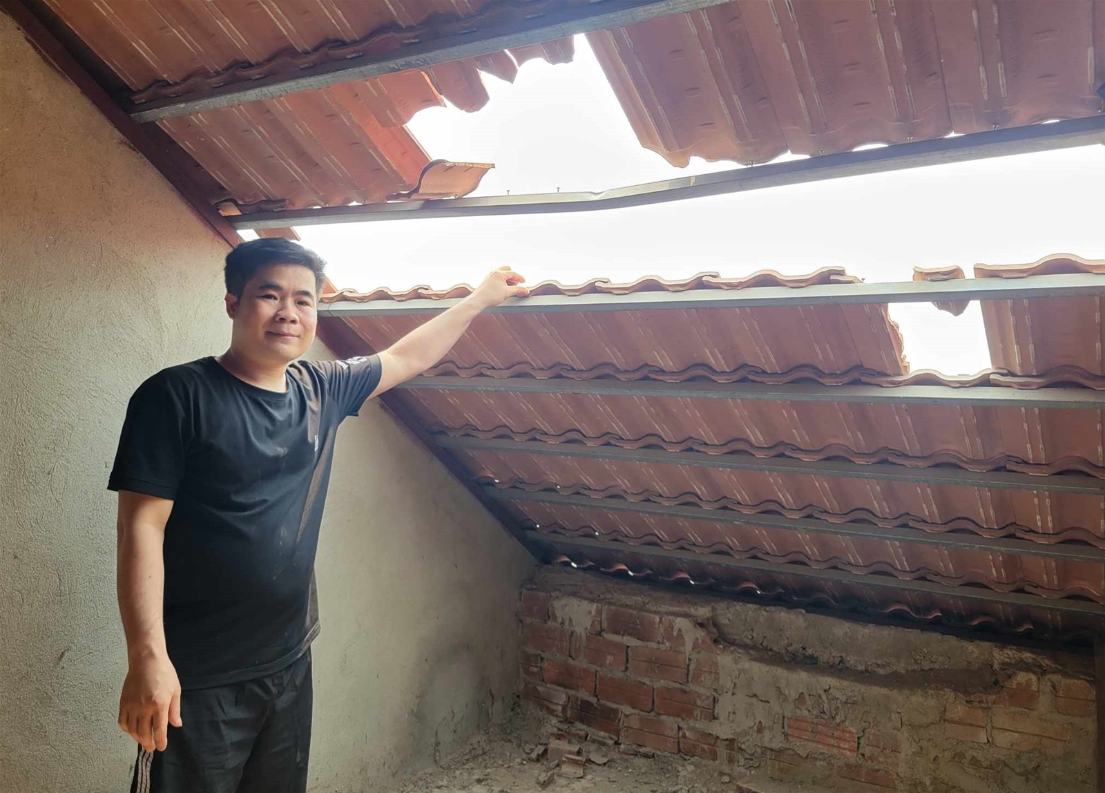 Thanh Hóa: Hàng chục hộ dân bị hư hại tài sản do doanh nghiệp nổ mìn khai thác đá