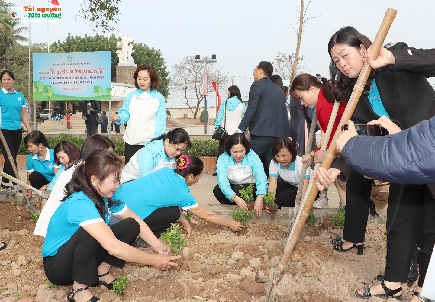 Hội Liên hiệp Phụ nữ Hà Nội tổ chức Phát động Tết trồng cây 