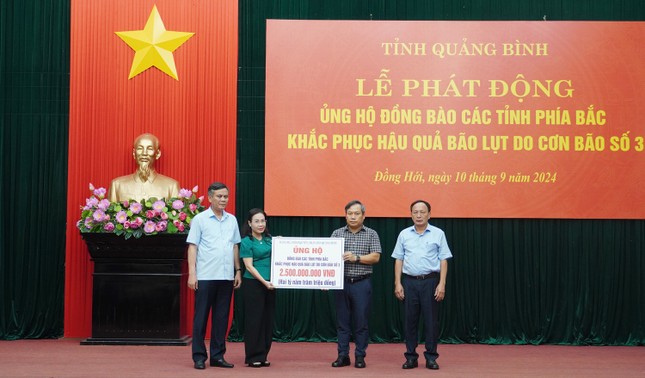 Những chia sẻ nghĩa tình của đồng bào miền Trung với đồng bào các tỉnh miền Bắc bị ảnh hưởng thiên tai