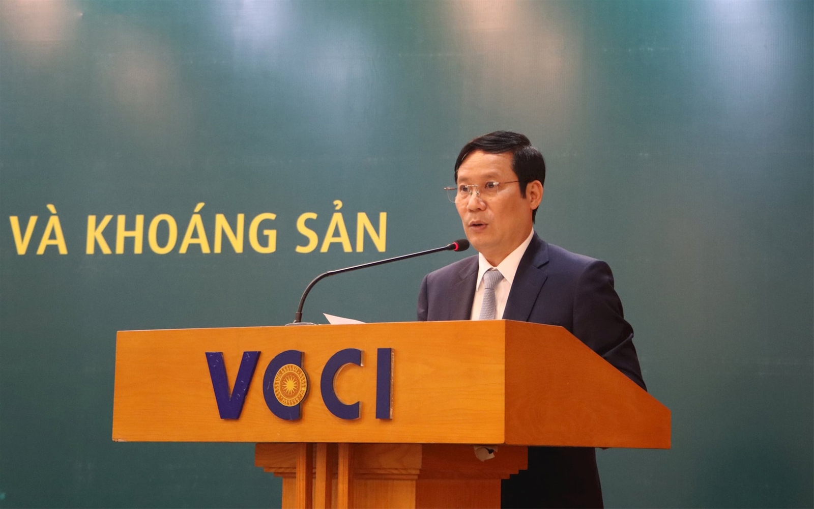 Bảo đảm quyền tài sản đối với khai thác khoáng sản