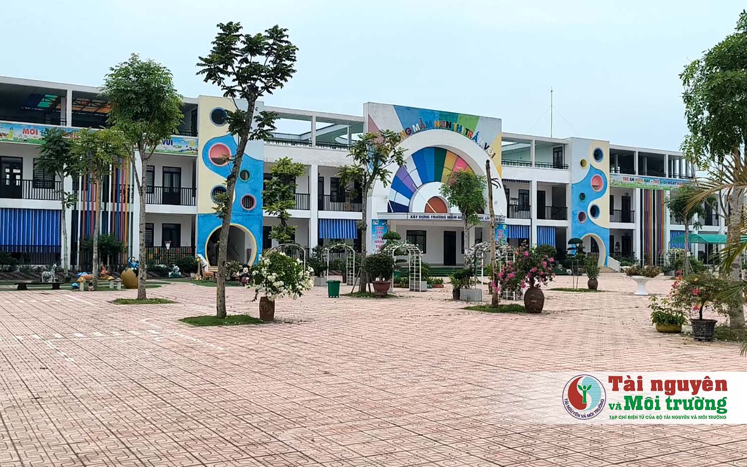 Bắc Giang: Lò đốt rác ‘hun khói’ người dân thị trấn Vôi