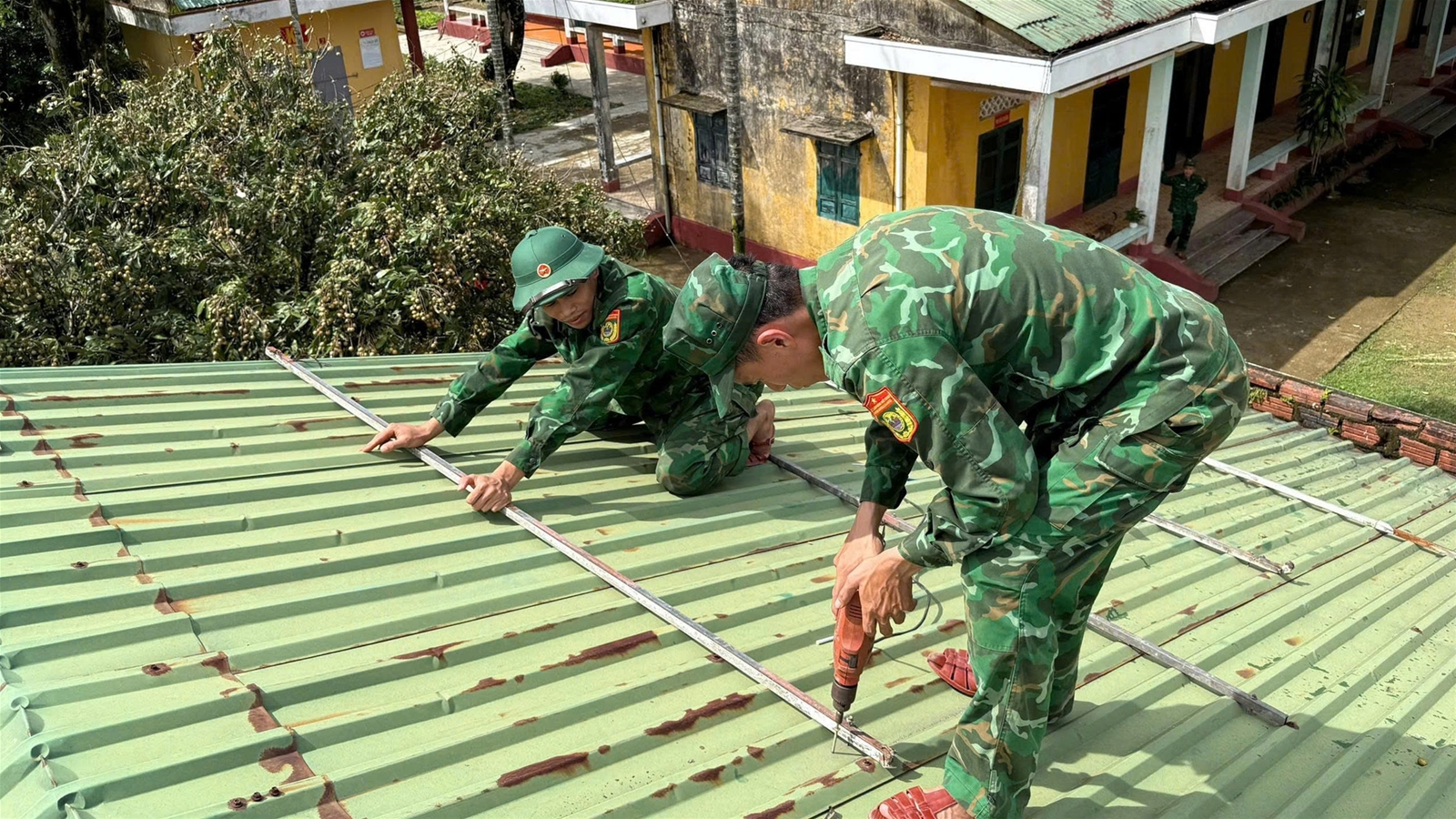 Quảng Trị: Cấm biển, huy động hơn 1.000 cán bộ chiến sĩ ứng phó bão số 5