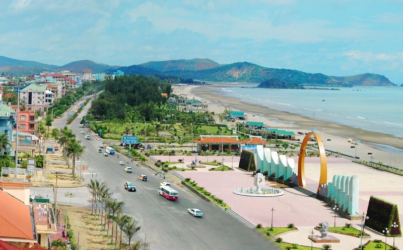 Toàn cảnh thị xã Cửa Lò hướng bãi biển Cửa Lò
