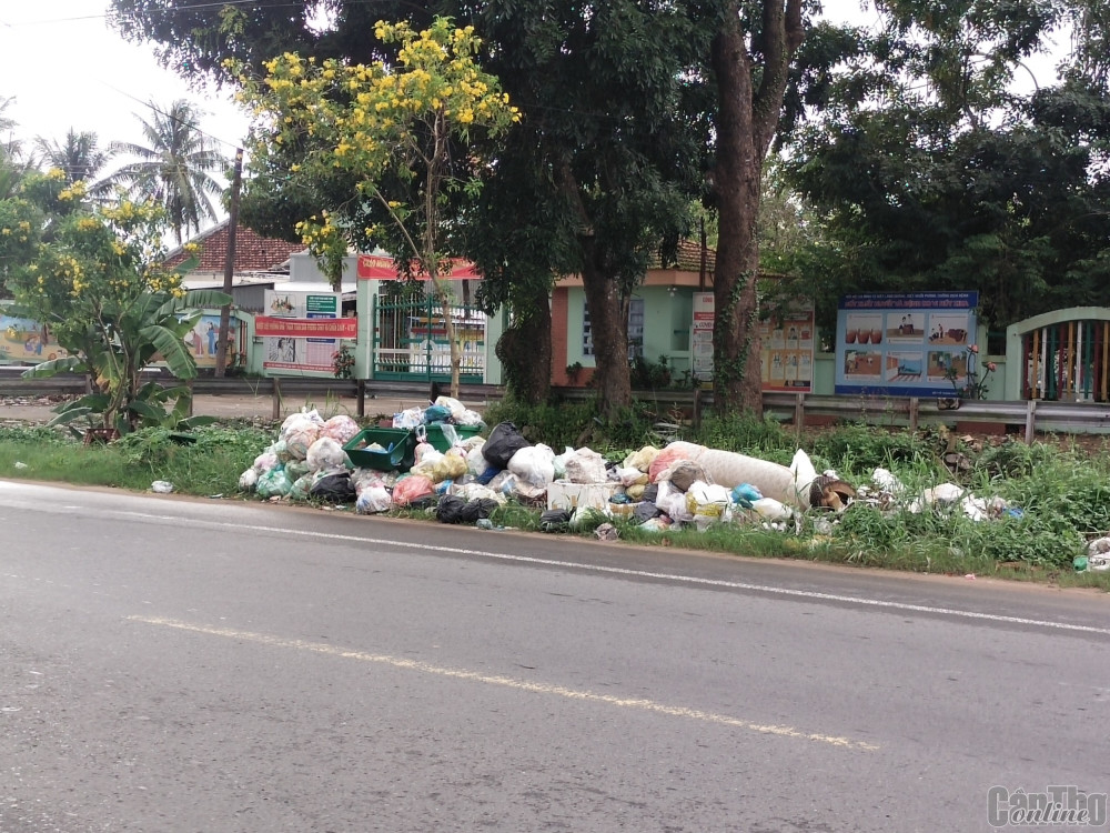Rác thải gây ô nhiễm môi trường, mất mỹ quan đô thị 