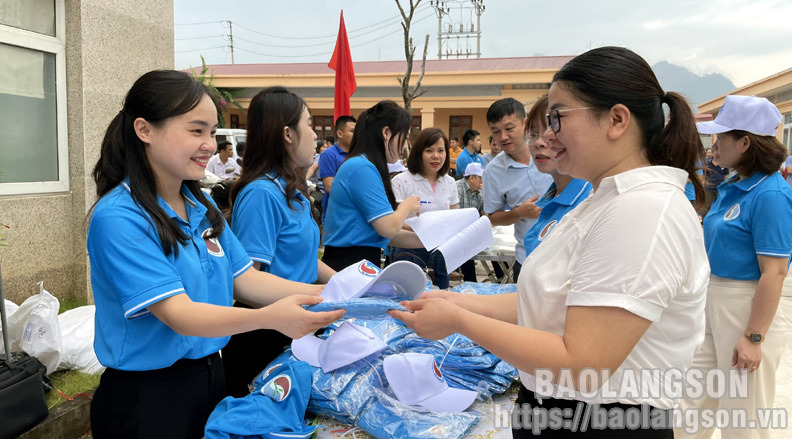 Lạng Sơn: Trên 500 người tham gia Lễ phát động 'Phòng, chống rác thải nhựa' năm 2023