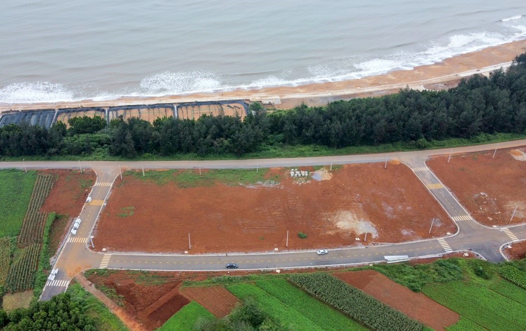 Sau sốt đất ở Quảng Trị: Nhiều lô đất ven biển bị bỏ cọc