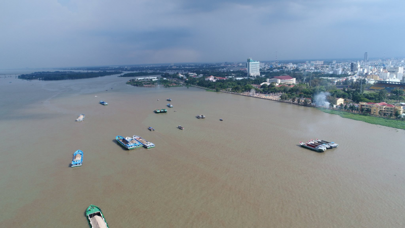 Khai thác và phát triển kinh tế sông ở Đồng bằng sông Cửu Long