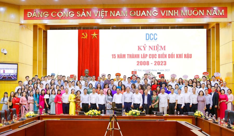 Tiếp tục phát huy truyền thống yêu ngành, yêu nghề, yêu công việc, tận tụy và trách nhiệm